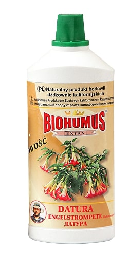 Biohumus Extra Daturajest produktem znakomicie wpływającym na wzrost, kondycję i zdrowie datur (bieluni). Nawóz dostarcza wszystkie składniki niezbędne do optymalnego wzrostu datur i powoduje, że kwitnienie roślin jest wyjątkowo obfite i długotrwałe a wybarwienie liści i kwiatów intensywne.Stosowanie:przy każdorazowym zapotrzebowaniu na wodę, 3-4 nakrętki na 1 litr wody 