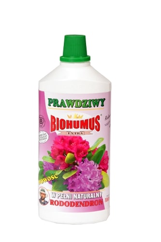 Biohumus Extra Rododendronjest nawozem przeznaczonym do zasilania wszystkich rodzajów rododendronów oraz azalii. Zawiera bogatą mikroflorę bakteryjną oraz próchnicę pokarmową, które znakomicie wpływają na ogólny wygląd rośliny, poprawiają jej odporność na choroby, przedłużają okres kwitnienia i stymulują powstawanie pąków kwiatowych. Biohumus Extra Rododendron jest produktem nieprzedawkowalnym, zapewniającym bujny wzrost i intensywne wybarwienie liści i kwiatów.Stosowanie:Przy każdorazowym zapotrzebowaniu na wodę, 3-4 nakrętki na 1 litr wody.
