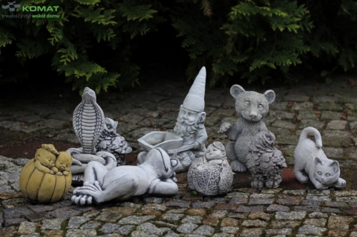 Rzeźby ogrodowe postacie bajkowe śląskie
